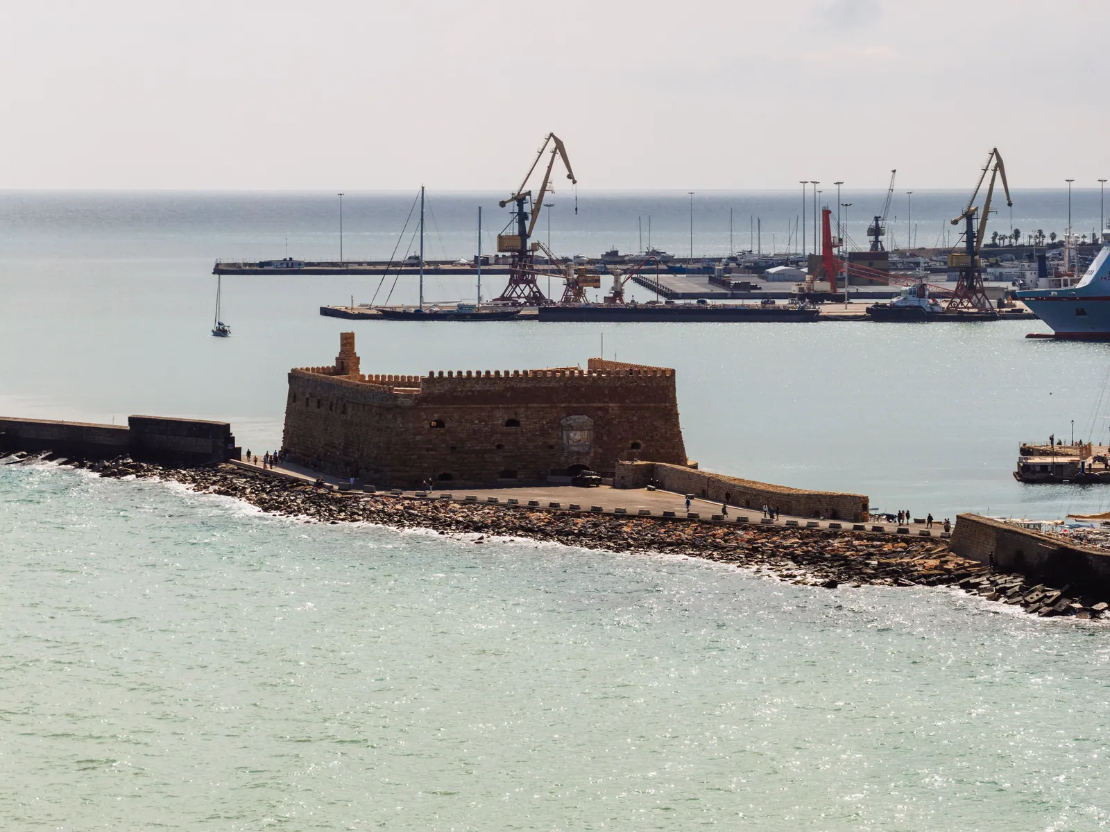 Heraklion port